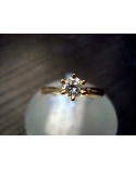 Solitaire diamond staple ring gold 18 kt