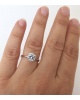 Bague solitaire triangle zirconium or gris 750