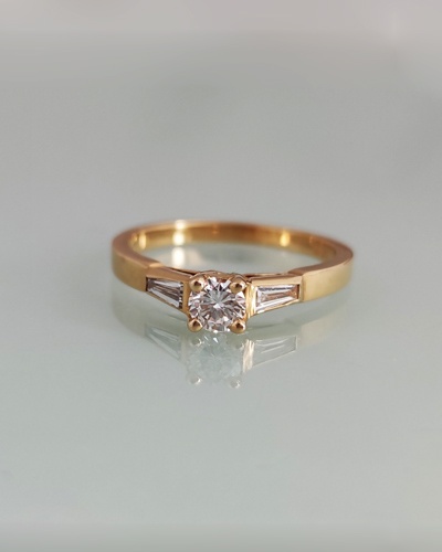 Bague solitaire diamants or jaune 750 Alain Roure